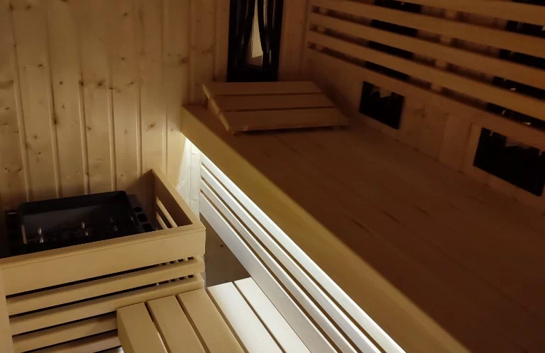 Oświetlona sauna